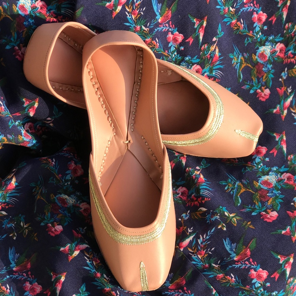 Meher Flat Shoes